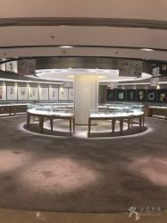 -北京七彩云南翡翠珠宝旗舰店(月坛店)