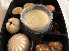 -桔子酒店(上海西藏北路地铁站店)