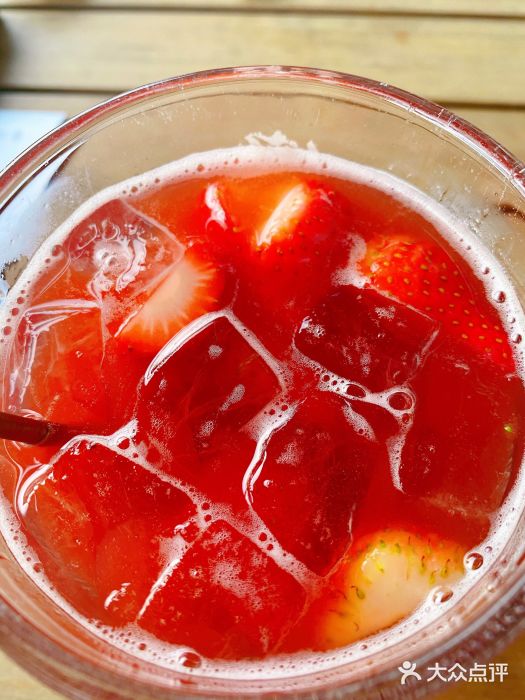 gaga(龙华星河coco city店)草莓乌龙茶图片