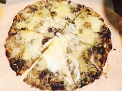 黑松露pizza-Carbon莫卡哆·意大利复古集市餐厅(杭州大厦店)