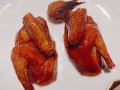 脆皮乳鸽-荣轩(新荣记环球金融中心店)