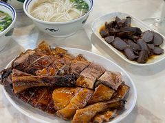 -香辉食馆(新兴路店)