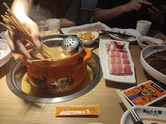 -尚品小土屋涮毛肚(李沧万达店)