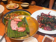 -老滇山寨•云南特色菜•地方菜•民族风情歌舞表演(金碧店)