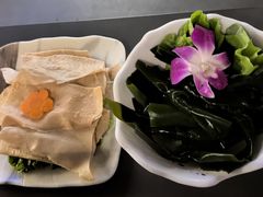-伴山牛贵州黄牛肉火锅·苗疆非遗艺术餐厅(上海首店)