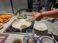 -尚尚仙·酸汤猪手·猪肚鸡火锅(华联万柳购物中心店)