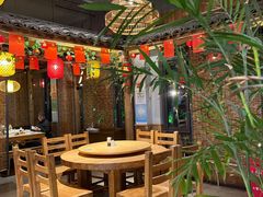 -头上红煨盐鸡·非遗院子餐厅