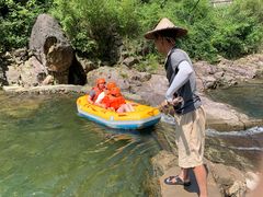 -安吉龙王山峡谷漂流