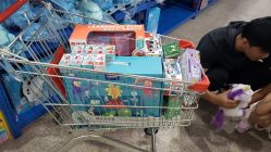 -逝水玩具折扣店