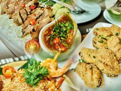 -Chom Cafe and Restaurant