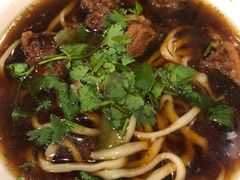 牛肉面-清真吴记门钉肉饼·喜多利