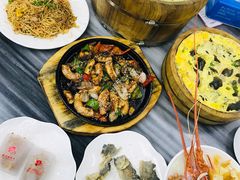 龙虾艇仔粥-新会鲜蚝鸡煲(新会总店)