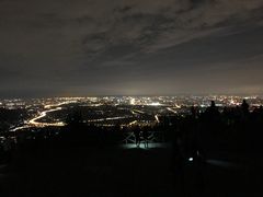 -鬼笑石后山停车场