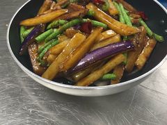 -小菜园新徽菜(芜湖奥特莱斯店)