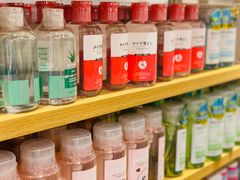 -名创优品(北京新中关购物中心地铁层店)