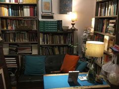 -邊城書店