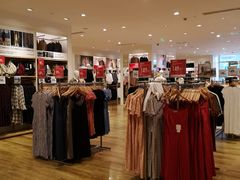 -优衣库(上海中山公园兆丰广场店)