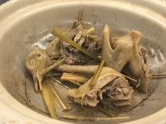 -郑猛记石岐鸽主题餐厅(长江店)