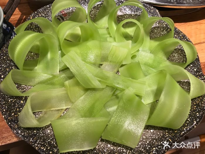 小鲤跃龙门老火锅功夫莴笋片图片