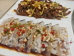 -哈尔滨烧烤·山河村铁锅炖(交大店)