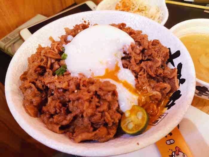 熊吞·大碗丼日式烧肉饭(大融城店)