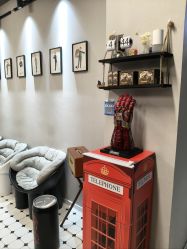 -老男孩男士理容馆·理发·烫染·修面