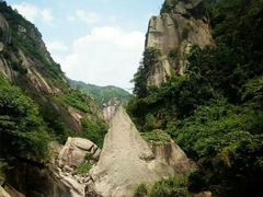 -鄣山大峡谷