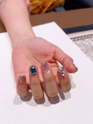 -花系美·美甲美睫精品店