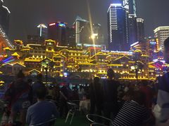 -屋顶顶城市·江景酒店-客房部