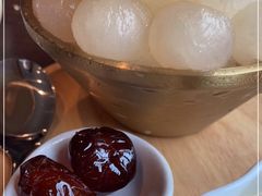 -Chom Cafe and Restaurant