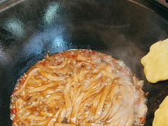 -哈尔滨烧烤·山河村铁锅炖(交大店)
