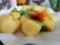-黄记四更烤乳猪店