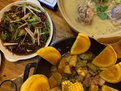 砂锅大骨头酸菜-鹤乡东北菜(崮山路店)
