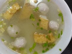 -松树干拌面店