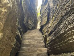 -梭布垭石林景区