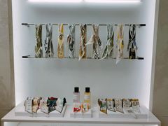 -Dior迪奥(上海世茂广场店)