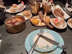 -雍容荟帝王蟹活龙虾展台自助(IFS黑金店)