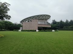 -龙华烈士纪念馆-停车场