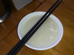 豆浆-渝之汇牛肉豌杂面