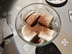 -穹六人间 people 6(岳阳路店)