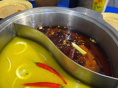 鸳鸯锅底-马路边边·成都串串(翠柏路店)
