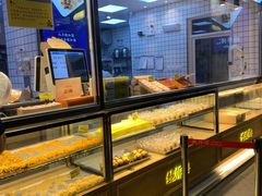面包甜点陈列柜-鲍师傅糕点(江苏路店)