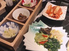 -山川小町·极番烧肉(新地假日广场店)