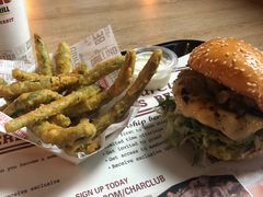 -The Habit Burger Grill 哈比特汉堡(复兴soho店)