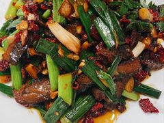 大蒜叶炒腊牛肉-好帮厨·下饭浏阳菜·坚持现炒(月湖店)