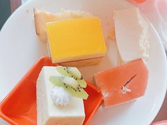 -荣誉国际酒店-云顶旋转餐厅