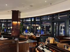 -MONICH牛排融合餐厅(和义大道购物中心店)