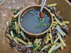 -牛喵喵铜锅牛肉馆