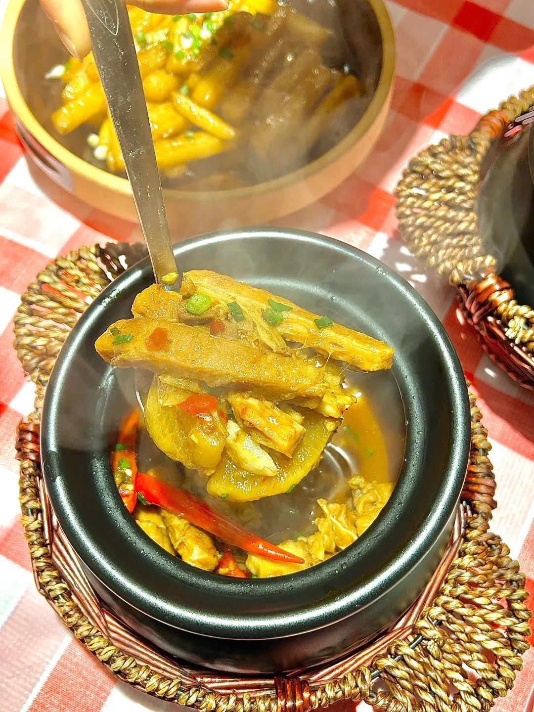 长沙也能吃到热气腾腾的罐罐菜啦!