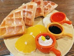 冰激淋华夫拼盘-CafeDuVillage乡村咖啡馆(美邻苑店)